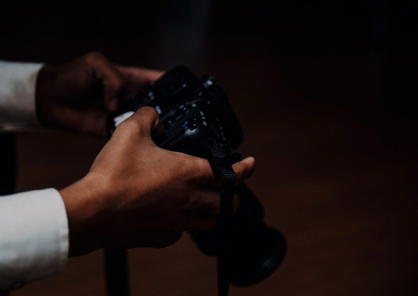 Setting a DSLR to shoot at night